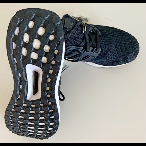 adidas ultra boost 19 Wmns 7.5 J6.5 NEW - Picture 7 of 8